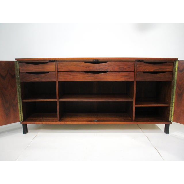 George Nakashima Styled Mid Century Walnut Credenza Server Sideboard For Sale In Cincinnati - Image 6 of 15