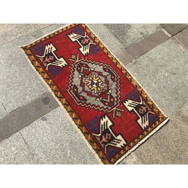 1960s 1960s Vintage Oushak Rug- 1′6″ × 2′9″ For Sale - Image 5 of 6