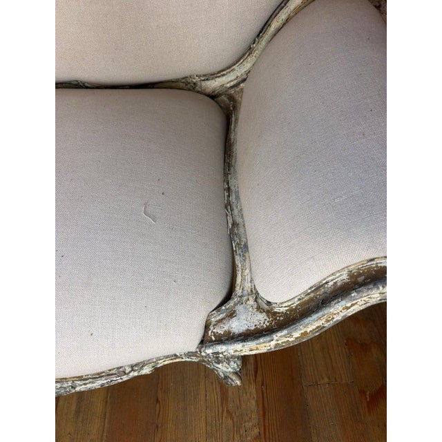 French Louis XV Corbeille Settee With Original Distressed Patina and Shell Crest For Sale - Image 13 of 18