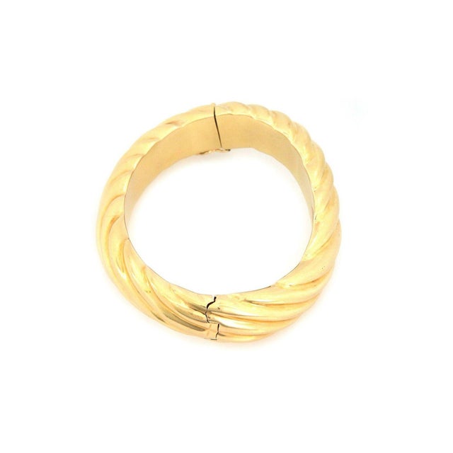 Late 20th Century 14k Yellow Gold Wide Rib Style Bangle Bracelet For Sale - Image 5 of 5
