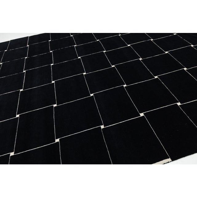 Textile Modern Minimalist Black & Ivory Geometric Grid Wool Area Rug 10x14 For Sale - Image 7 of 12