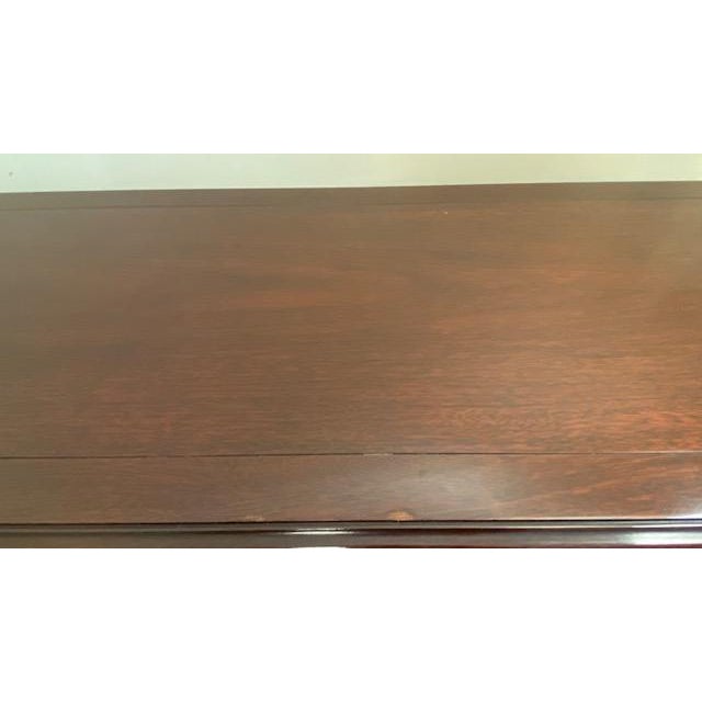 Vintage Kindel Mahogany Queen Anne 3-Drawer Sideboard W/Keys For Sale - Image 12 of 18