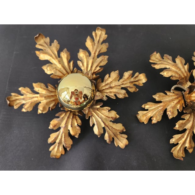 Hollywood Regency Florentine Flower-Shaped Gilt Flush Mount with Hand-Forged, Floral, Gilded with Gold Leaf in the style of Hans Kögl, Italy, 1960s For Sale - Image 6 of 18