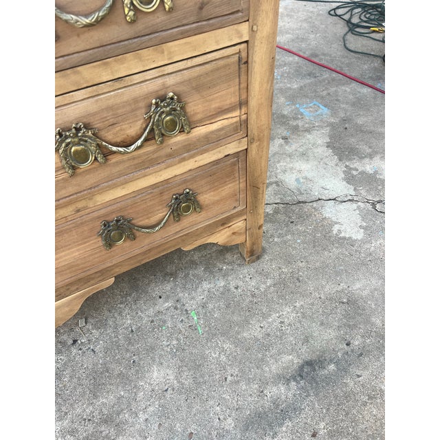 French 18th Century Louis XVI Bleached Solid Walnut Chest of Drawers For Sale - Image 6 of 12