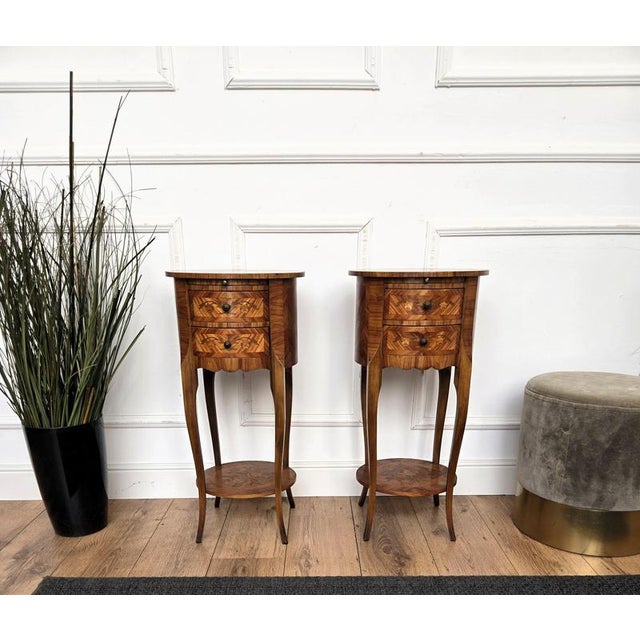1940s Italian Art Deco Nightstands in Burl Walnut, 1940s, Set of 2 For Sale - Image 5 of 11