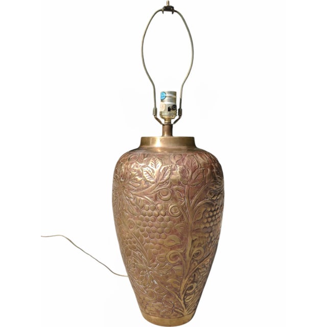 French Early 20th Century Brass Repousse Table Lamp For Sale - Image 3 of 10