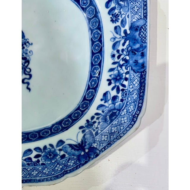 Early 19th Century Chinese Export Porcelain Shaped Dish, Blue and White With Flower Basket, Qing Dynasty, Circa 1800 For Sale - Image 5 of 17