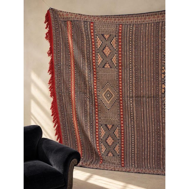 A monumental vintage Moroccan Glaoua Hanbel rug, handwoven in wool and measuring an impressive 430 × 245 cm. Densely...
