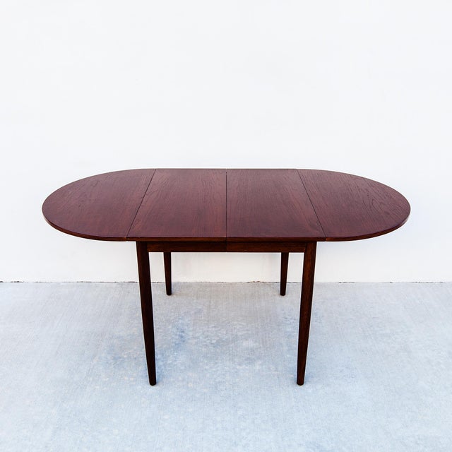 Arne Vodder Vintage Danish Modern Expandable Oak Dining Table With Four Leaves For Sale - Image 4 of 10