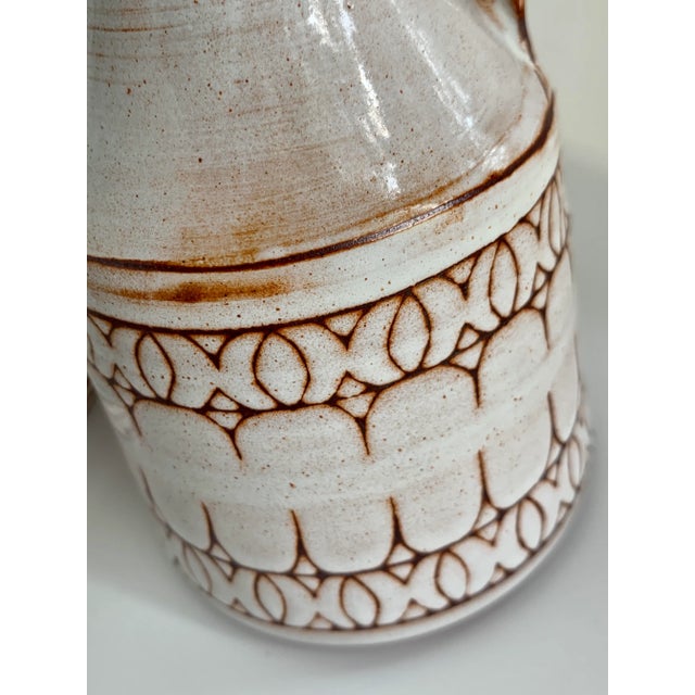 Mid-Century Modern Vintage Mid-Century Modern Art Studio Sgraffito Pottery Carafe, Decanter & Matching Chop Plate Set- 2 Pieces For Sale - Image 3 of 12