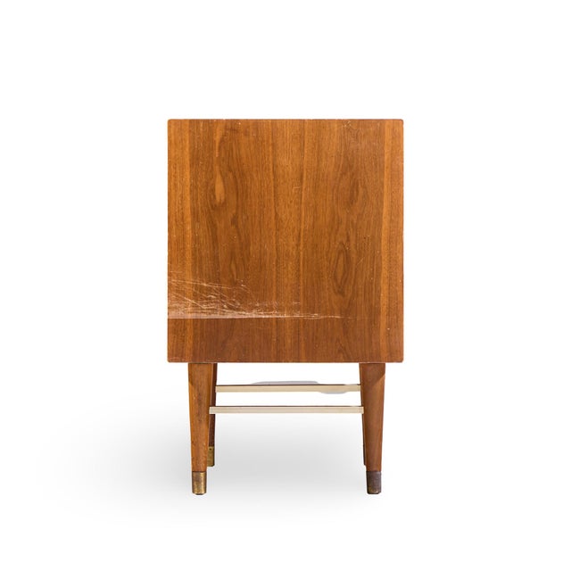 Mid 20th Century Paul McCobb Style Furnette Mid Century Walnut and Brass Nightstands - Pair For Sale - Image 5 of 11
