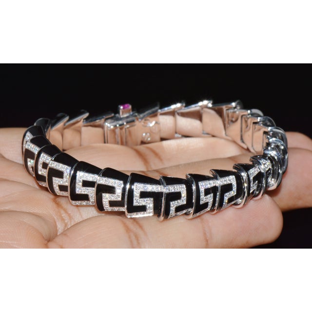 Late 20th Century Authentic Roberto Coin Cobra 1.78ct Diamond & Black Enamel Bracelet in Solid 18k White Gold For Sale - Image 9 of 16