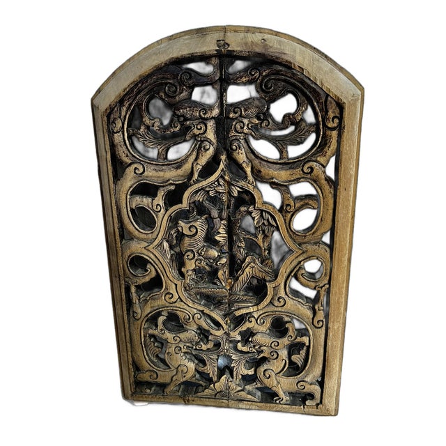 Among the outstanding skills of Chinese craftsmen, wood carving has to rank high on the list. Until steel window frames...