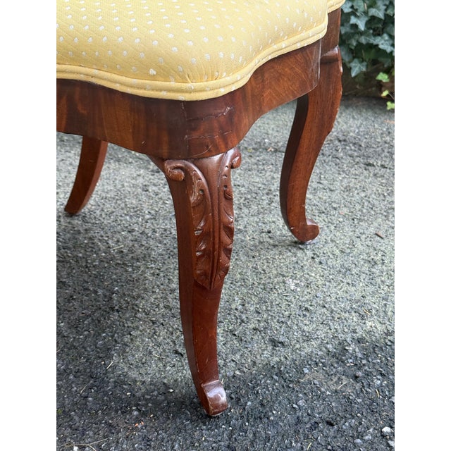 19th Century Flame Mahogany French Victorian Chairs - A Pair For Sale In New York - Image 6 of 12