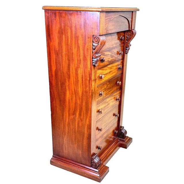 Brown 19th Century Mahogany Wellington Chest, 1840 For Sale - Image 8 of 12