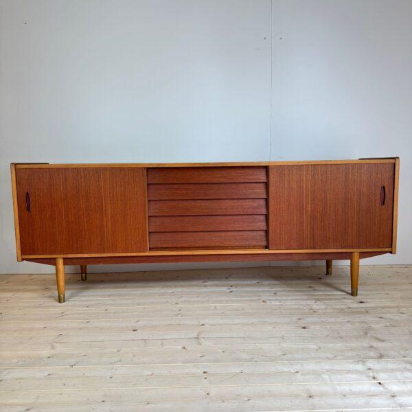 Vintage Sideboard by Nils Jonsson for Hugo Troeds, 1960 For Sale - Image 5 of 5