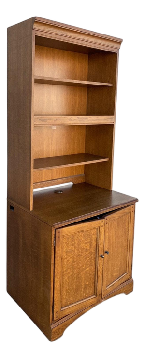 Vintage Hooker Furniture Oak Hutch Cabinet With Open Shelving, 20th Century