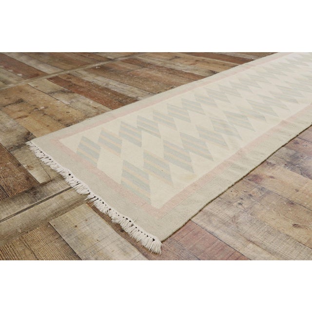 Beige Vintage Persian Shiraz Kilim Rug, 02'05 X 09'08 For Sale - Image 8 of 10