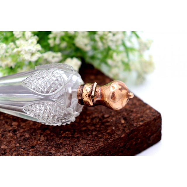 Perfume Bottle in Glass and 15K Gold For Sale - Image 3 of 7