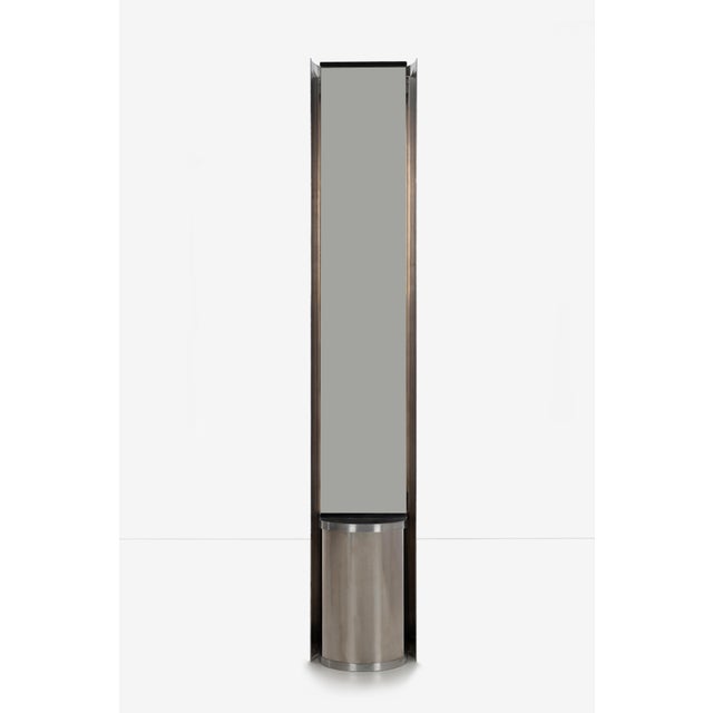 Unique illuminated mirror by Osvaldo and Valeria Borsani for Tecno Provenance Ziuta Gerstenzang Akston (1901-1994) and...