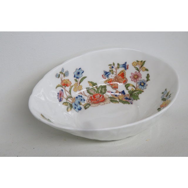 Aynsley Cottage Garden Butterflies and Floral English Bone China Bowl 4585b For Sale - Image 4 of 13