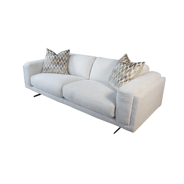 Mid-Century Modern Minimalist Modern Nabu Sofa in Sand Fabric With Geometric Accent Pillows Couch For Sale - Image 3 of 15