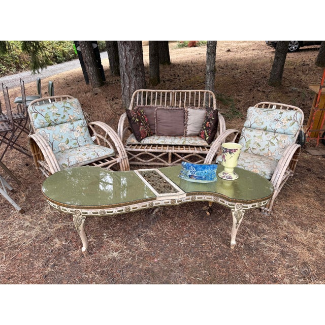 Cream Striking 1960's Italian Florentine Hollywood Regency Gold Gilt Coffee Table in the Style of Maison Jansen For Sale - Image 8 of 9