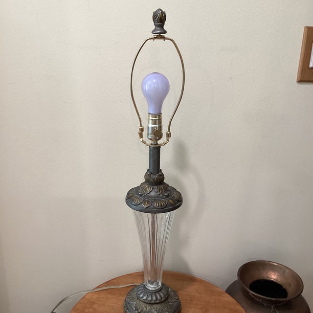 Vintage Crystal Clear Glass Neoclassical Style Hunter Table Lamp For Sale - Image 11 of 12