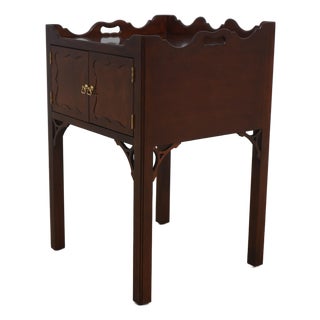 Stickley Colonial Williamsburg Chippendale Mahogany Bedside Nightstand For Sale