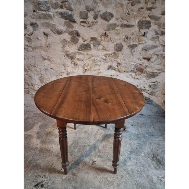 Antique French Drop-Leaf Table in Walnut, 1800s For Sale - Image 6 of 17