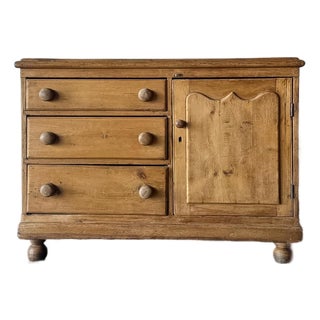 Early 20th Century Pine Dresser With Drawers & Carved Cabinet Door For Sale