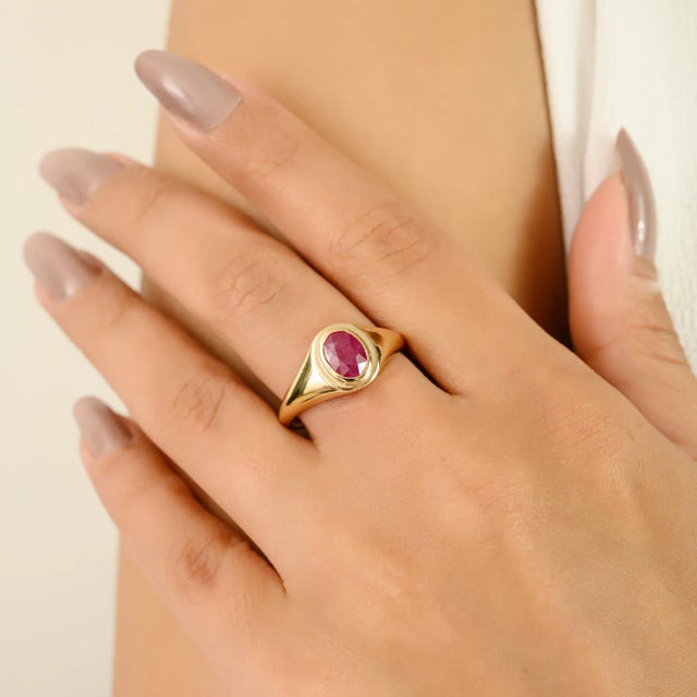 Ruby Red 14k Gold Vintage Style Ruby Art Deco Signet Ring Size 6 For Sale - Image 8 of 12