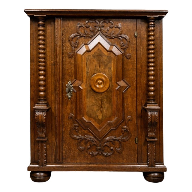16th Century Buffet in Wood For Sale