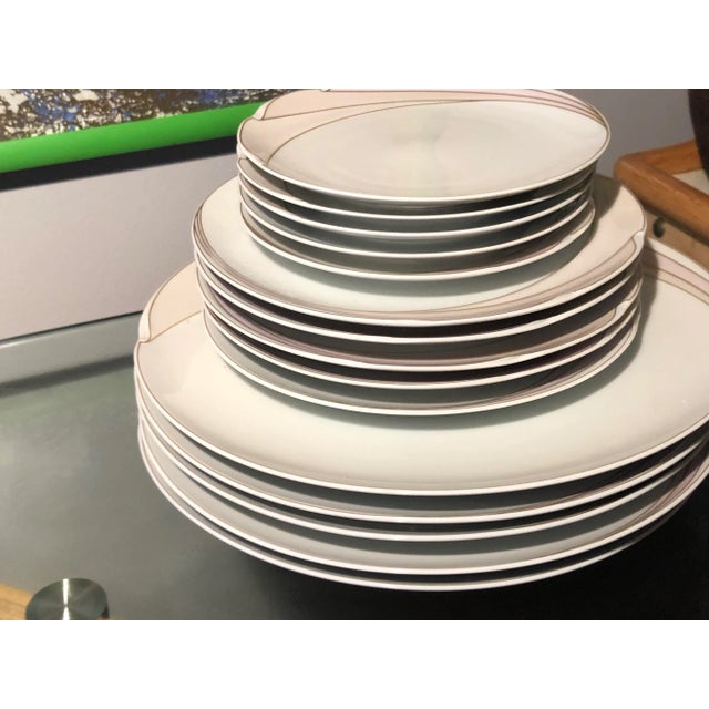 80's en Vogue for Maxim’s of Paris- Dinner, Salad, & Bread Plate, 15 PCS For Sale In San Diego - Image 6 of 9
