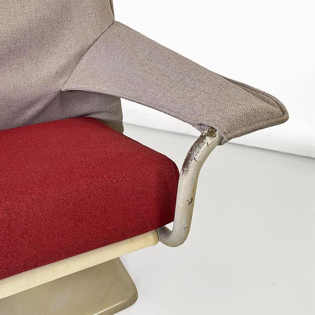 Gray Italian AEO Armchair in Plastic and Fabric Steel by Paolo Deganello for Cassina, 1973 For Sale - Image 8 of 14