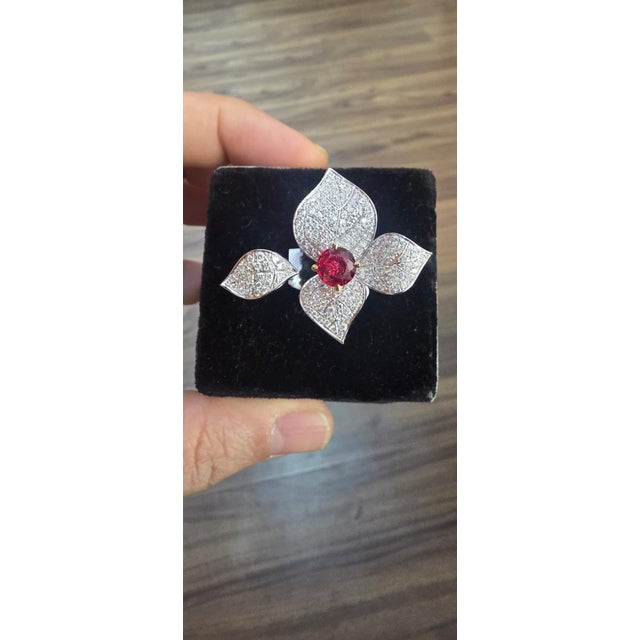 Ruby Red Natural Ruby & Diamond Ring 18k Gold For Sale - Image 8 of 8