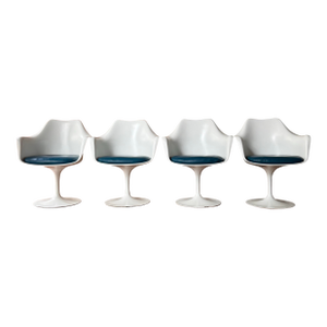 Set of Four Early 1960s Eero Saarinen Tulip Armchairs for Knoll