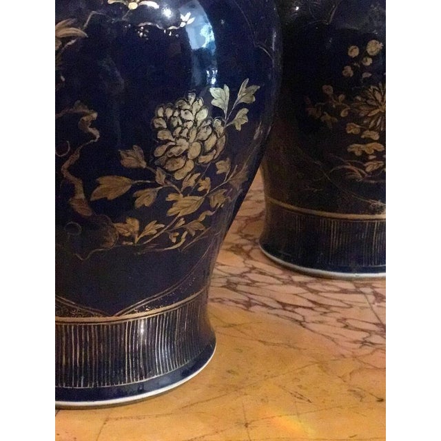 Chinese Powder-Blue Gilt-Decorated Jars, 18th Century, Set of 2 For Sale - Image 6 of 14