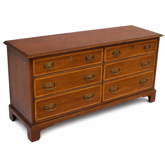 Henredon 1970's Vintage Henredon Georgian-Style Mahogany Six-Drawer Dresser For Sale - Image 4 of 13