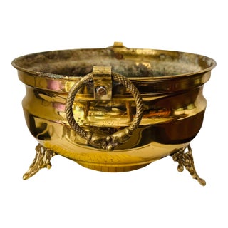 Vintage Brass Footed Planter Cachepot | Hollywood Regency Claw Foot Jardinière | Mid-Century Decorative Brass Pot With Handles For Sale