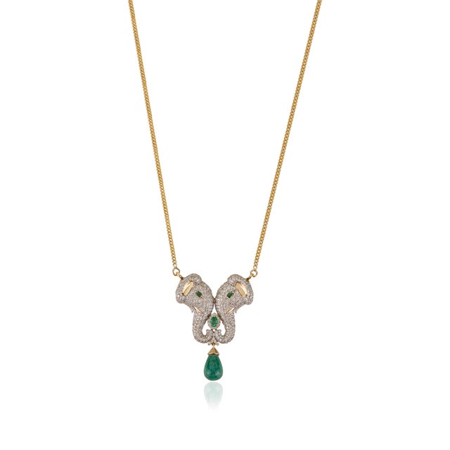 Contemporary VRJewels Two Head Vintage Elephant Necklace- 4.35 Ct Emerald & 2.39 Ct Diamond in 14k Solid Gold For Sale - Image 3 of 10