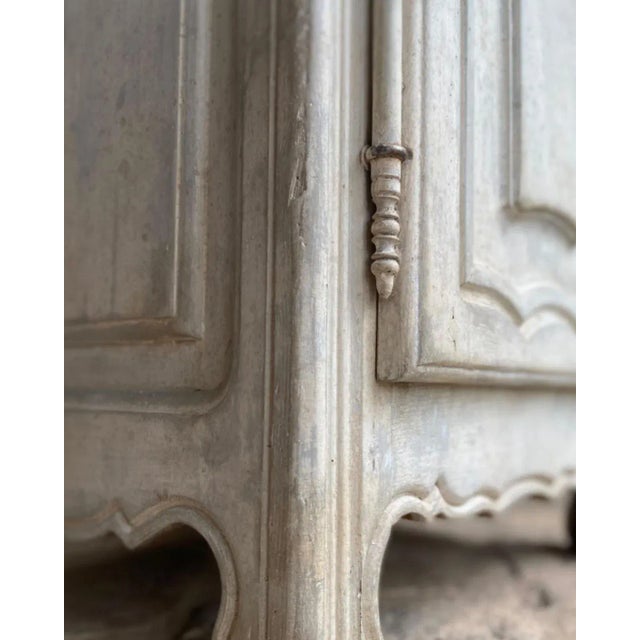 (Professionally cleaned, restored, and white-glove ready — suitable for immediate placement.) This exquisite pair of...