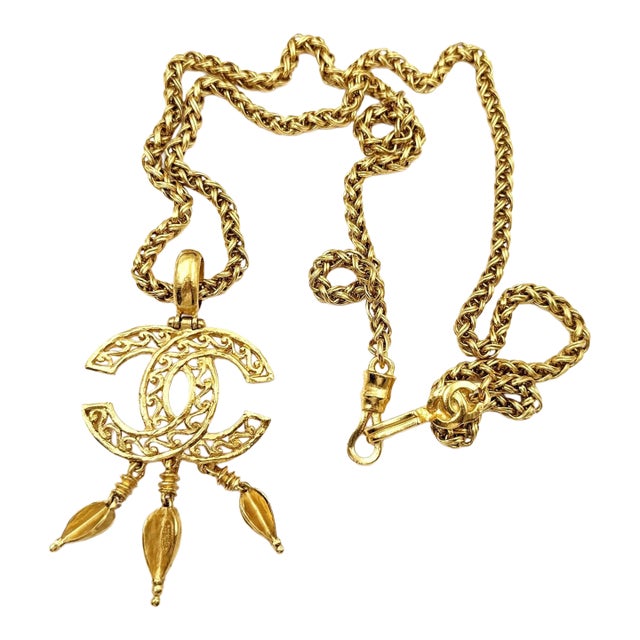 Chanel Vintage Gold Plated CC Filigree Pendant Spear Dangle Long Necklace For Sale
