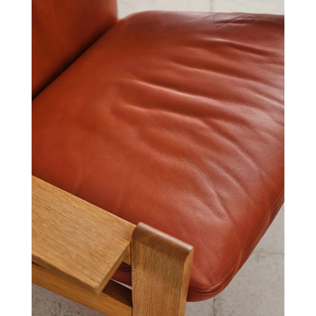 Brutalist Lounge Chairs with Ottoman in Oak and Leather by Tage Poulsen, Denmark, 1960s, Set of 3 For Sale - Image 17 of 18