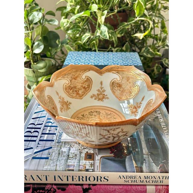 Chinoiserie Late 20th Century Andrea by Sadek Peach and Gold Imari Style Chinoiserie Bowl For Sale - Image 3 of 8