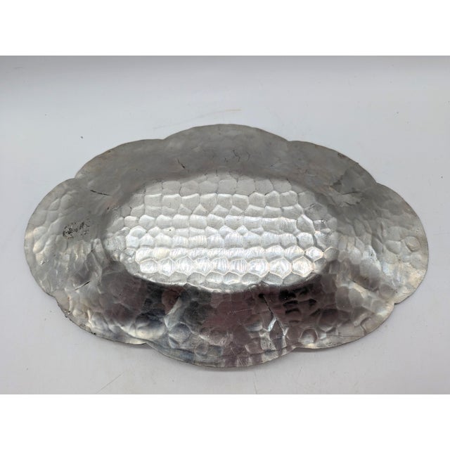 Metal 1940s Trade Continental Mark Hand Wrought Hammered Aluminum Silverlook Tray With Leaf Detailing Pattern 572 For Sale - Image 7 of 11