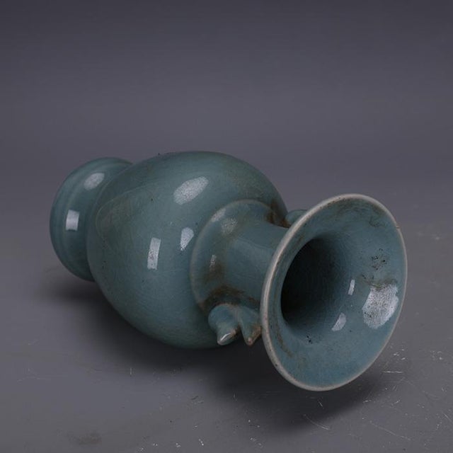 Asian 1950s Sky Blue Crackle Glaze Amphora Style Vase With Twin Ornate Handles For Sale - Image 3 of 5
