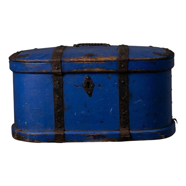 Early 19th Century Swedish Antique Bright Blue Travelling Box For Sale
