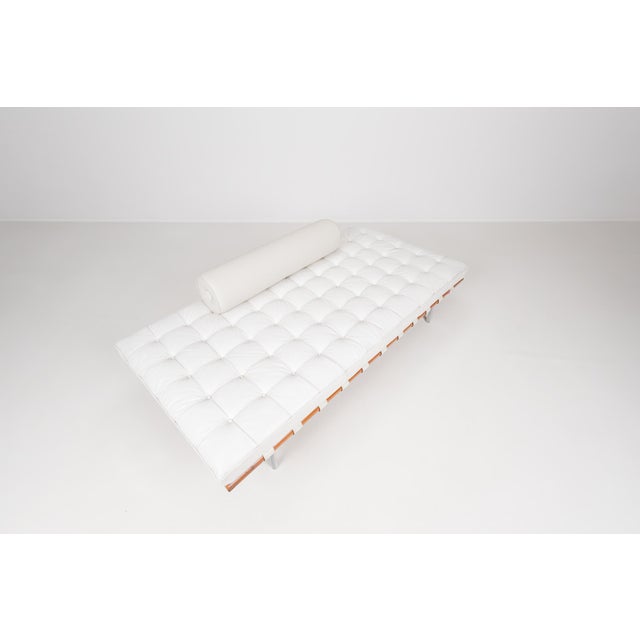 Barcelona Daybed by Ludwig Mies van der Rohe for Knoll, 1980s For Sale - Image 12 of 18