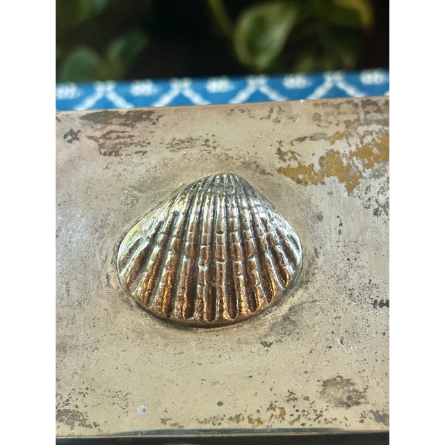 Vintage Silverplate Over Copper Trinket Box With Scallop Shell Finial For Sale In New Orleans - Image 6 of 7